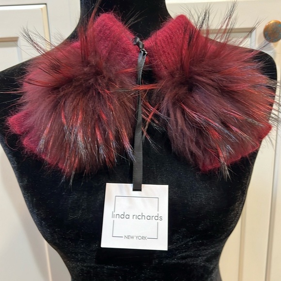 Linda Richards Accessories - Linda Richards Angora Blend Pom Pom fingerless Gloves NWT maroon ski snow bunny